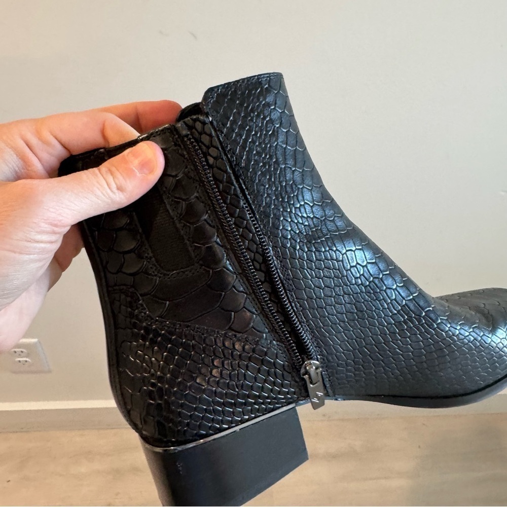 Donald Pliner Azia Women's Black Snake Embossed Leather Booties Size‎ 8M - Picture 9 of 10